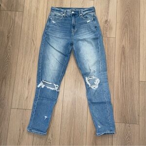 American Eagle Outfitters Women's Distressed Blue Jeans